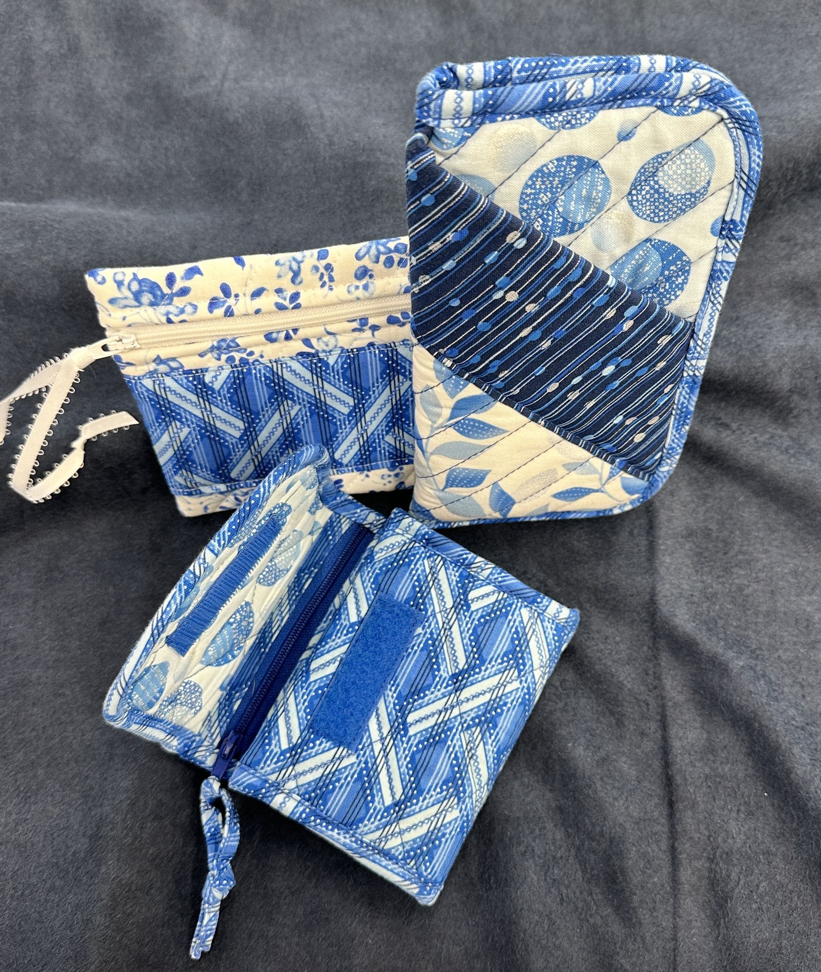 NECESSORIES Top Shelf Quilts