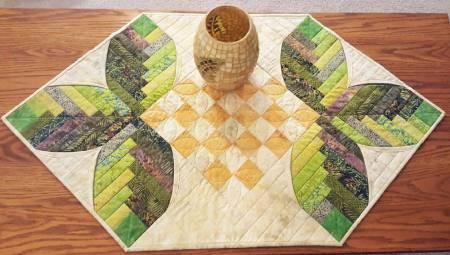 CLP Cabin Leaves Table Runner