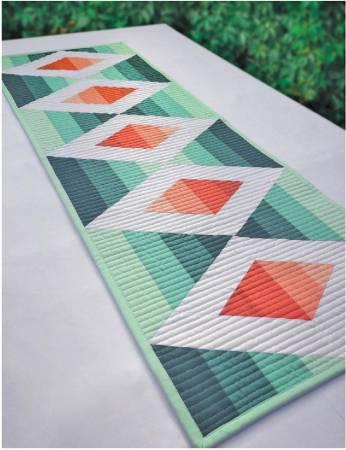 [CLPKMS001] Aztec Diamond Table Runner